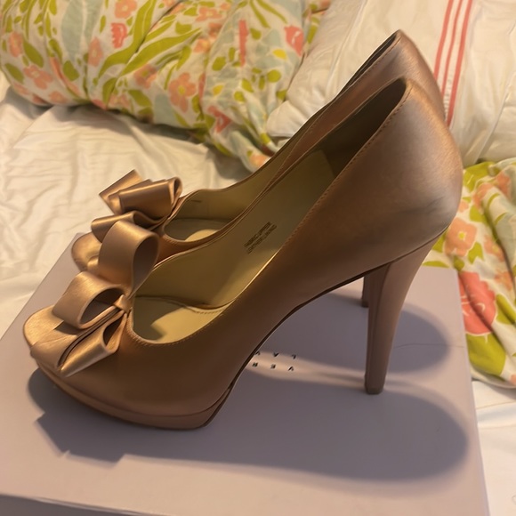 Vera Wang Lavender Label Sammy Latte Satin Peeptoe Pump - Picture 3 of 5